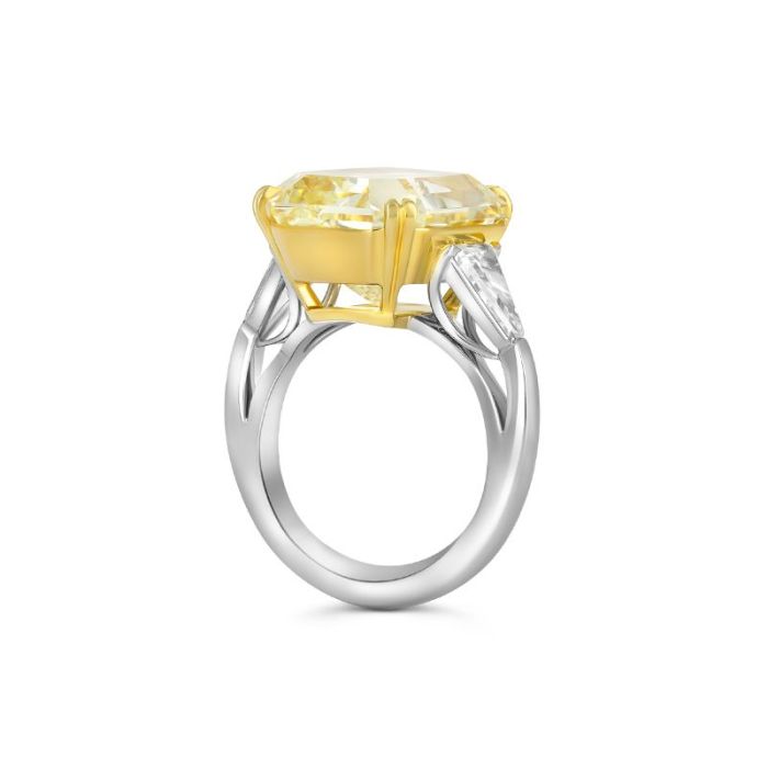 Изысканное золотое кольцо с желтым бриллиантом