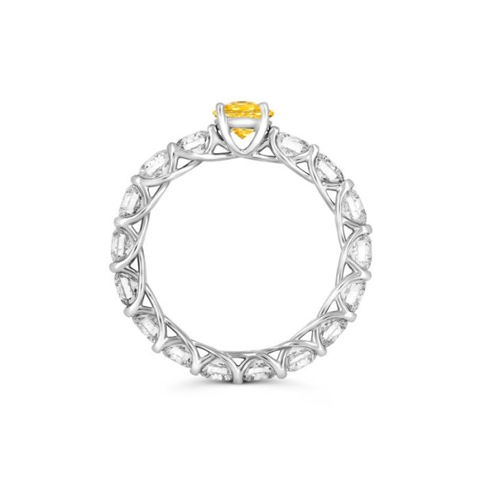 Кольцо из белого золота с  маркизом