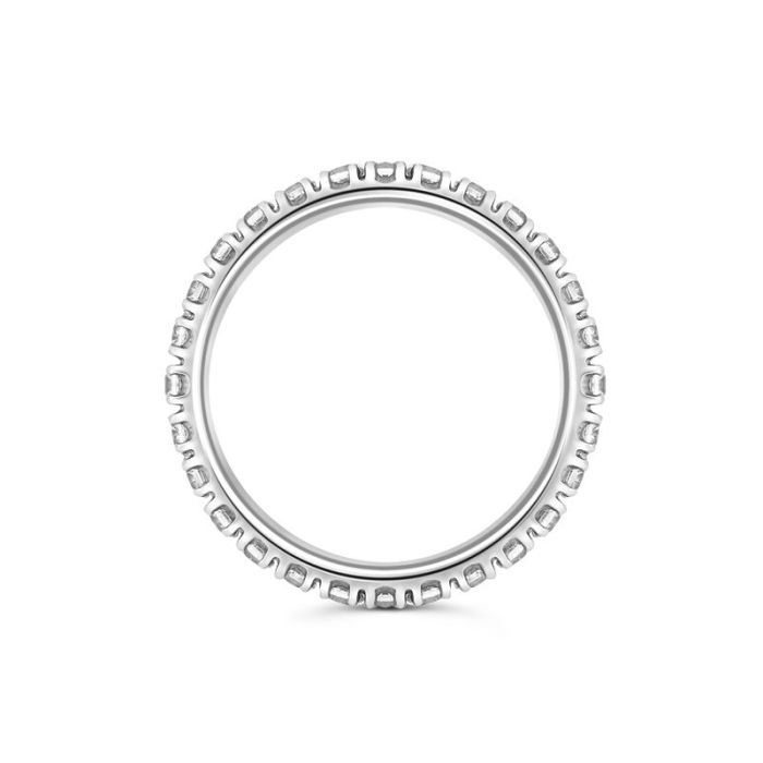 Тонкое кольцо с бриллиантами по кругу