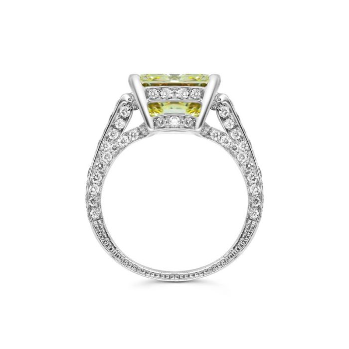 Кольцо с меле и желтым бриллиантом 