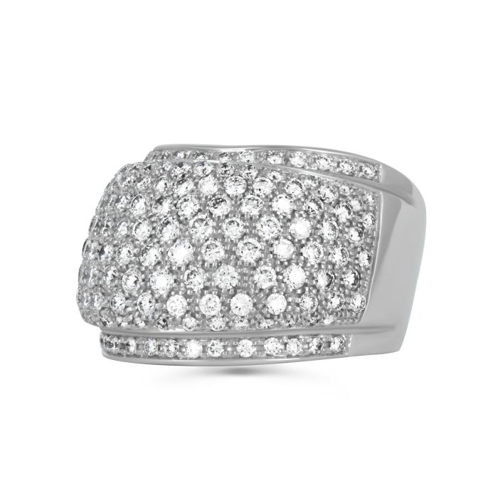 Кольцо с бриллиантовыми дорожками