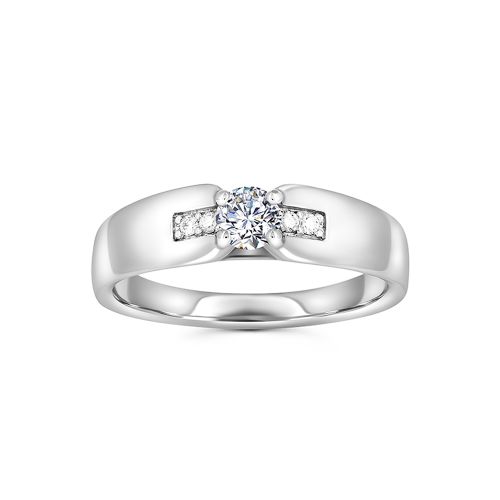 Обручальное кольцо с пятью бриллиантами