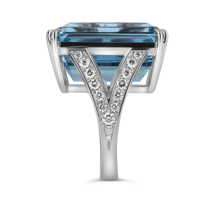 Кольцо из белого золота в винтажном стиле