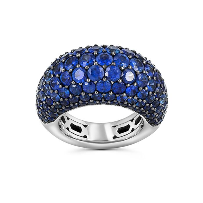 Перстень из белого золота с сапфирами