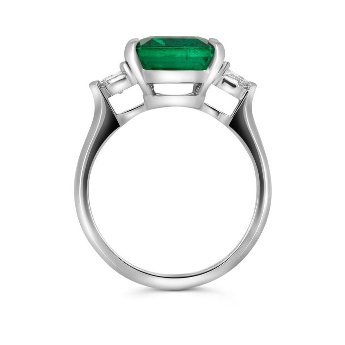 Кольцо в стиле Graff с изумрудом и бриллиантами