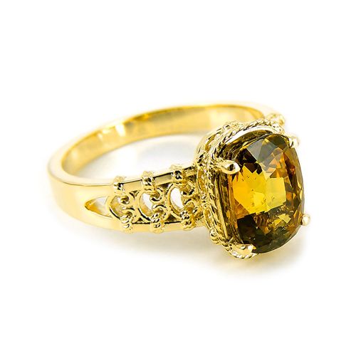 Женское кольцо из желтого золота с сапфиром