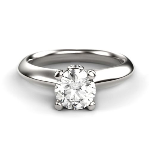 Платиновое помолвочное кольцо с бриллиантом