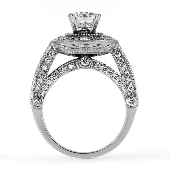 Перстень из белого золота с бриллиантами