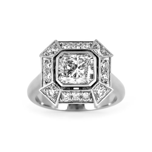 Перстень из золота с бриллиантами и квадратной аурой