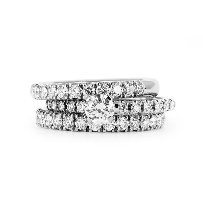 Комплект из обручального и помолвочного кольца