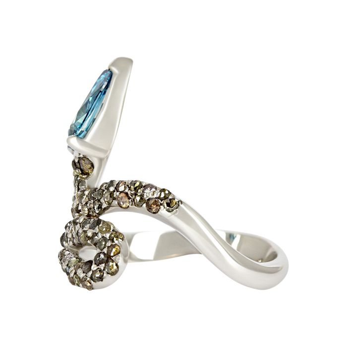 Кольцо «Змея» из белого золота с топазом и бриллиантами