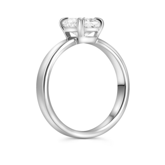 Золотое помолвочное кольцо  в классическом стиле