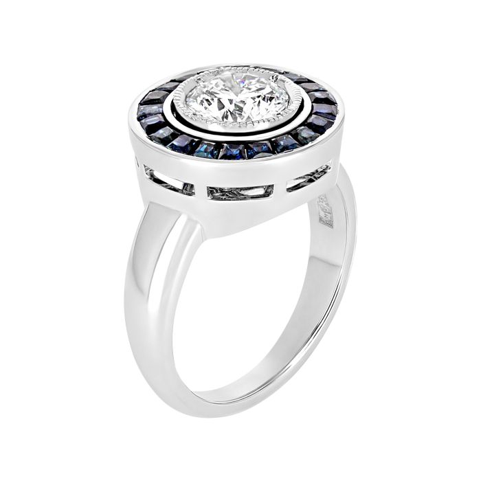 Кольцо из белого золота с круглым бриллиантом