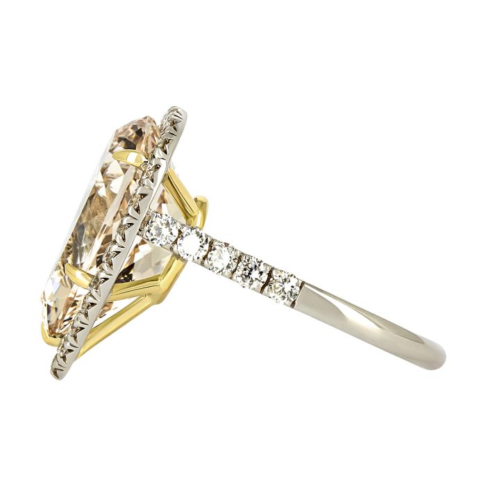 Коктейльное кольцо с бриллиантом «Груша»