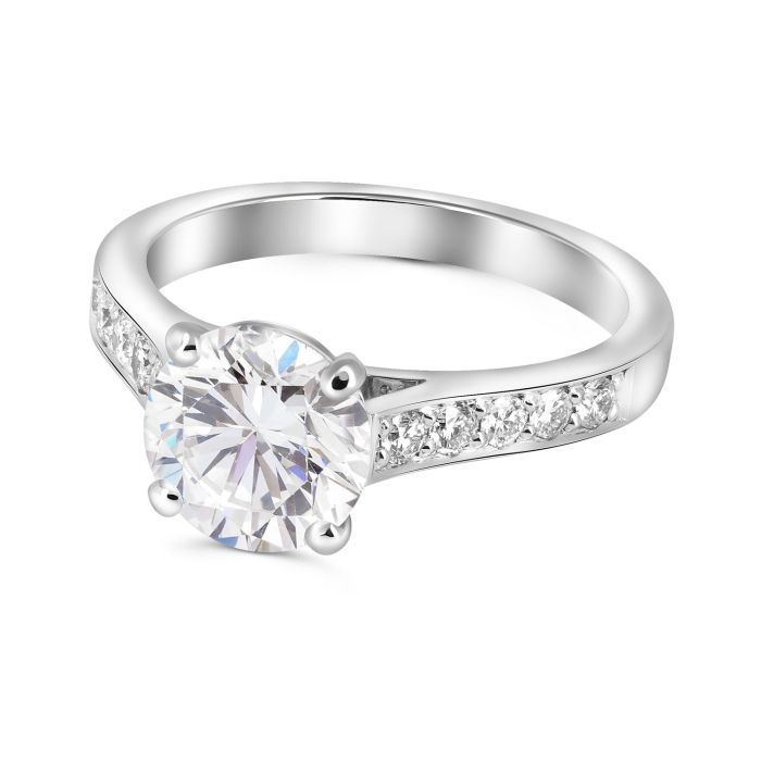 Помолвочное кольцо в классическом стиле