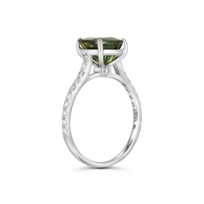 Кольцо с Зелёным сапфиром Гринч