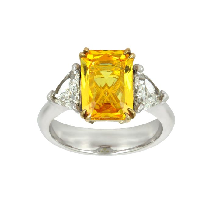 Кольцо с сапфиром 5 карат и бриллиантами