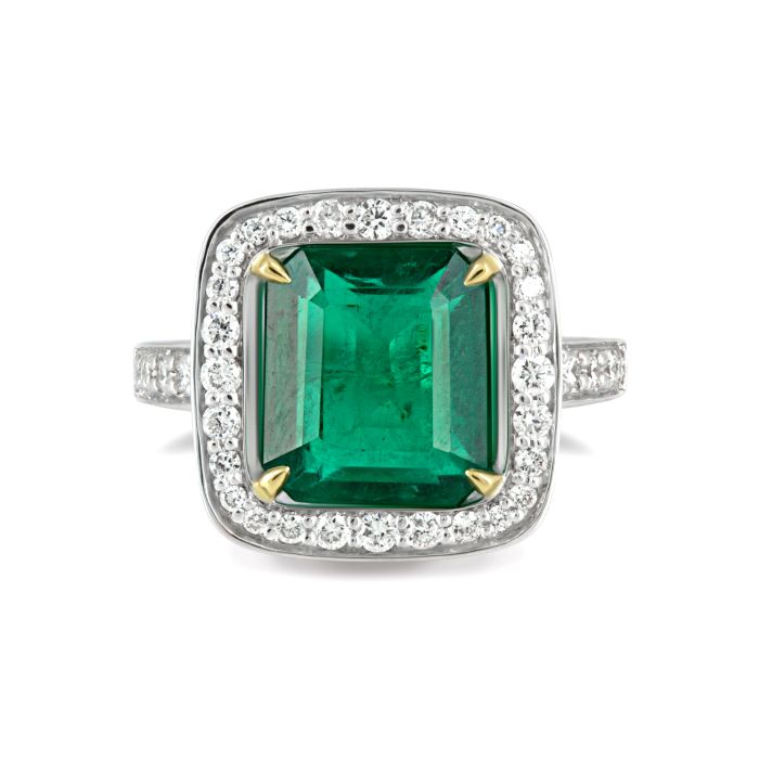 Кольцо с уникальным изумрудом