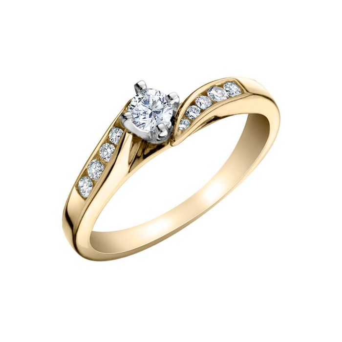 Кольцо из желтого золота с бриллиантами