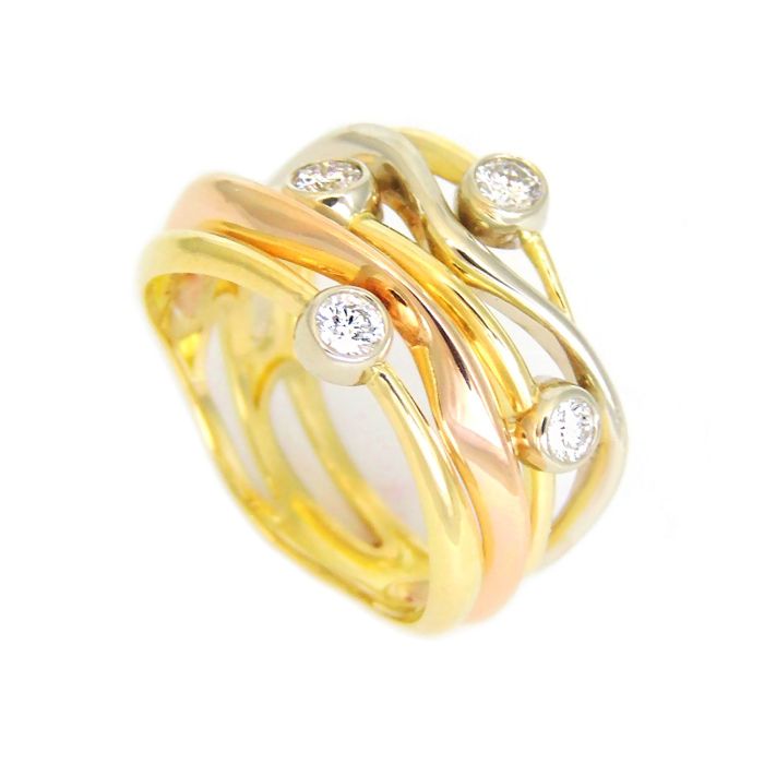 Золотое кольцо в виде переплетающихся нитей с 4-мя бриллиантами 