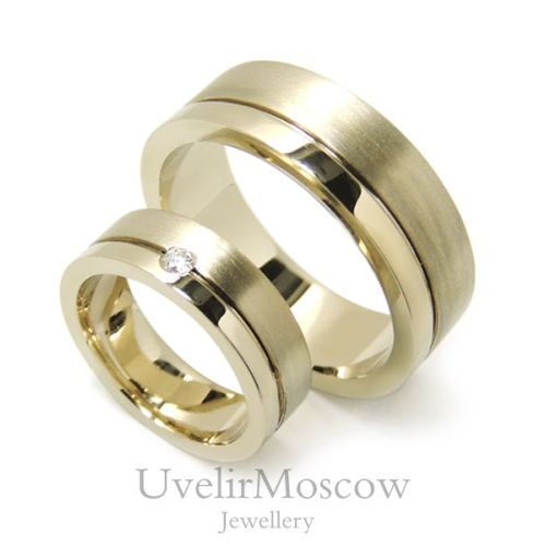 Широкие парные обручальные кольца из желтого золота