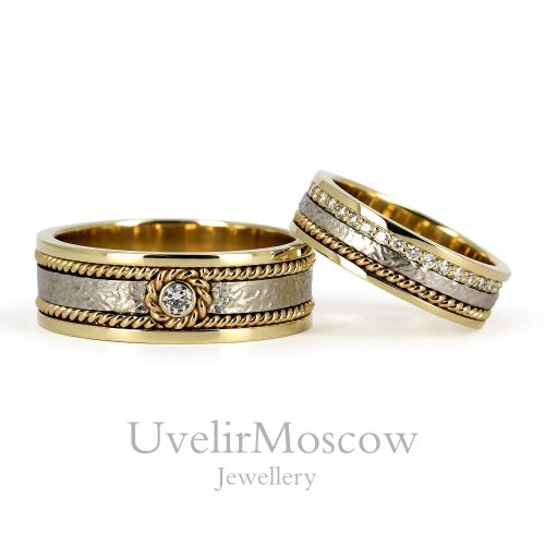 Кольца из трех цветов золота с филигранью и бриллиантами