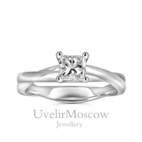 Оригинальное кольцо для помолвки с бриллиантом «Принцесса»