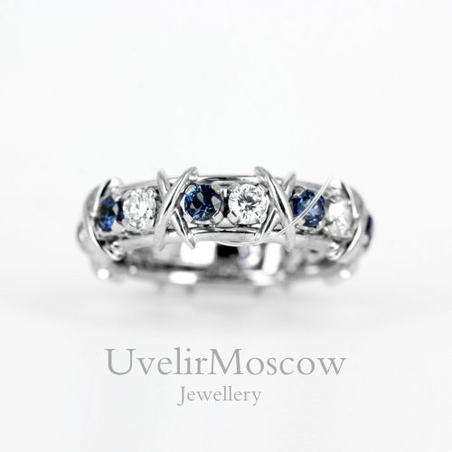 Платиновое обручальное кольцо с бриллиантами и сапфирами
