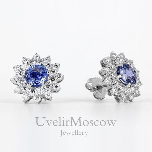 Золотые серьги пусеты с бриллиантами и сапфирами