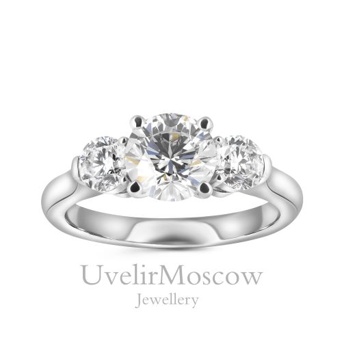 Кольцо для помолвки с тремя бриллиантами