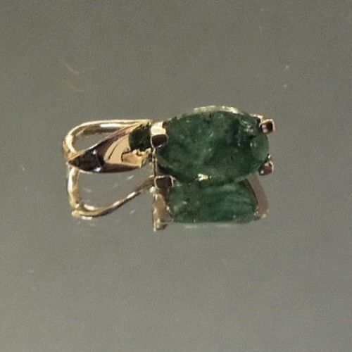 Гарнитур из желтого золота с изумрудами