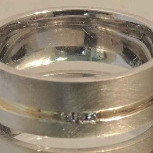 Кольцо из белого золота с бриллиантами