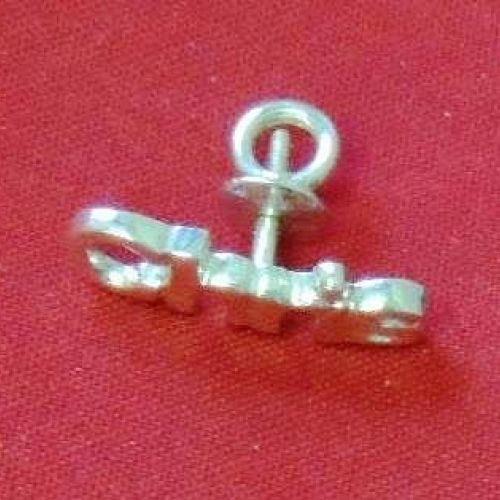 Мужская серьга с именем