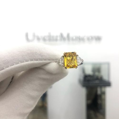 Кольцо с желтым сапфиром