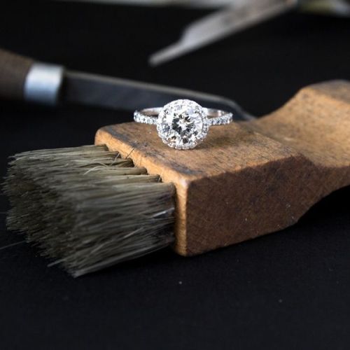 Кольцо в стиле «Cartier Destinée» из белого золота с бриллиантами