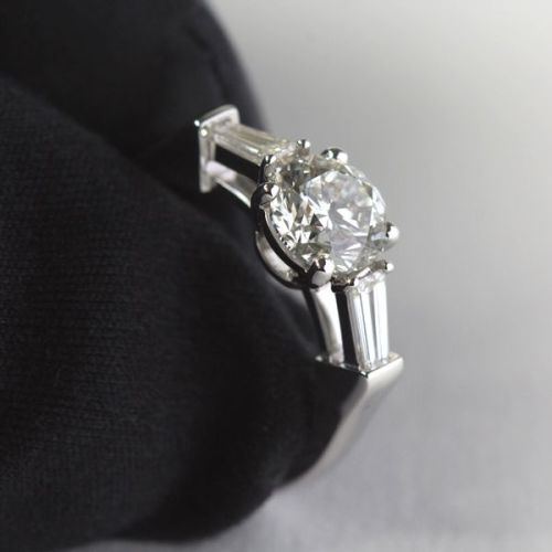 Кольцо с бриллиантами Threestone 