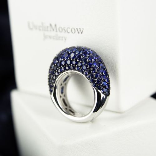 Женский перстень с россыпью сапфиров