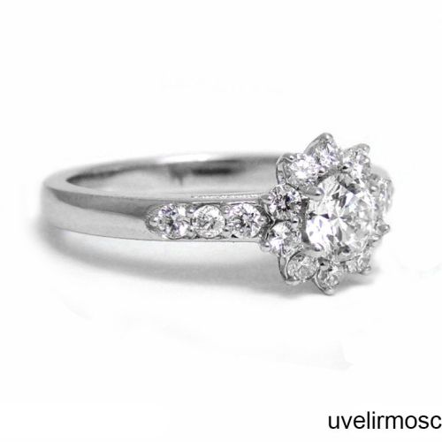 Помолвочное кольцо из белого золота с бриллиантами