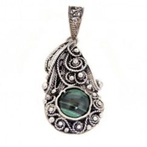 Филигранная серебряная подвеска с малахитом