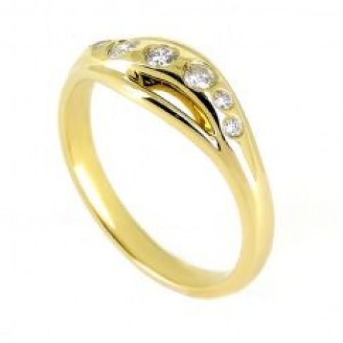 Женское кольцо из желтого золота 585 пробы с бриллиантами