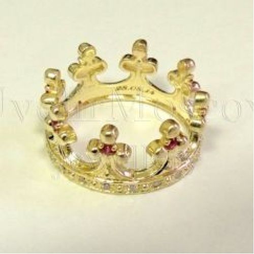 Кольцо «Корона» из желтого золота с бриллиантами и рубинами