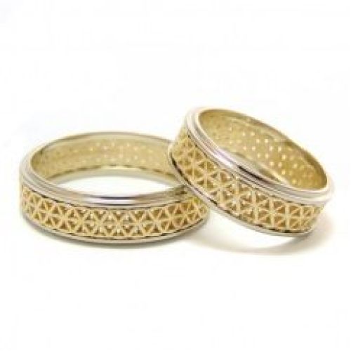 Комбинированные обручальные кольца из белого и желтого золота с узором