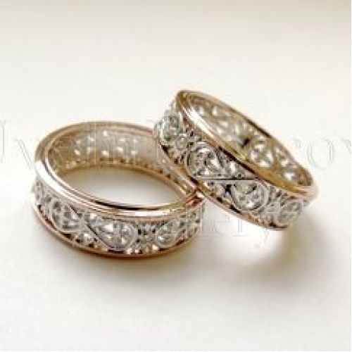Обручальные кольца из комбинированного золота с узором «Бесконечность»