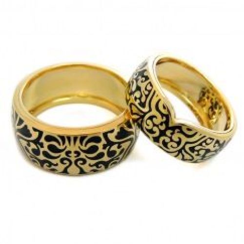 Парные обручальные кольца из желтого золота с узором
