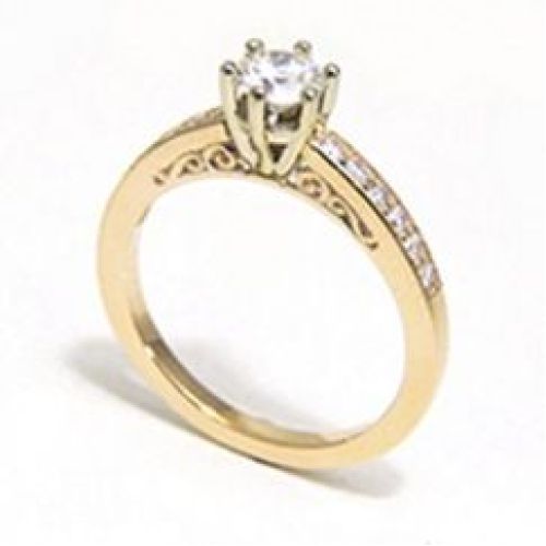 Помолвочное кольцо из красного золота с бриллиантами