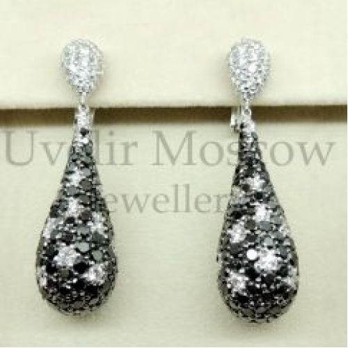 Серьги из белого золота с фантазийными бриллиантами