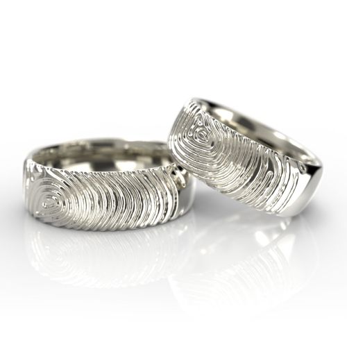 Обручальные кольца с узором в виде отпечатков пальцев супругов из белого золота