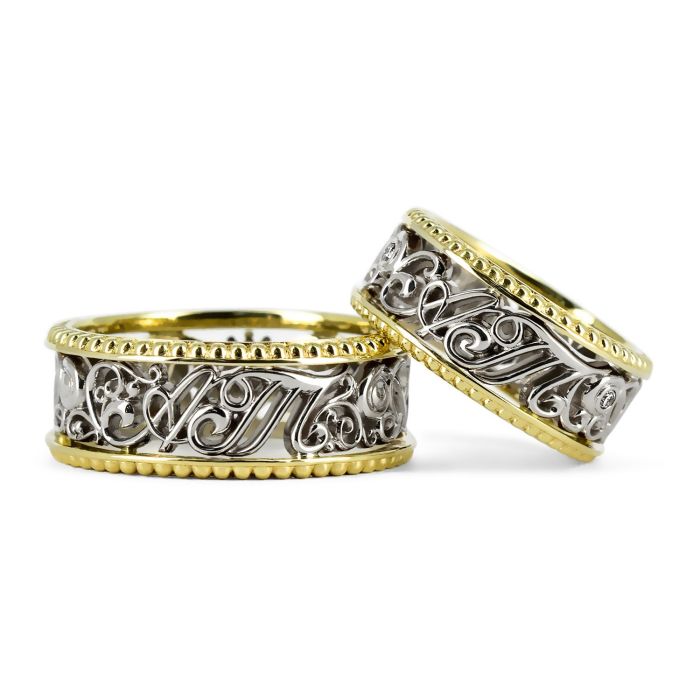 Обручальные кольца с резным орнаментом, с инициалами и бриллиантами