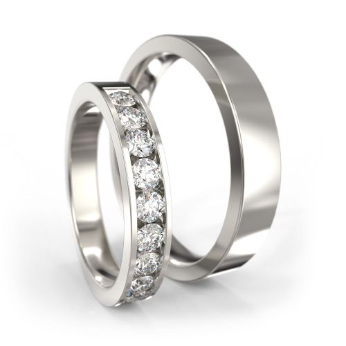 Классические обручальные кольца из белого золота с дорожкой из бриллиантов