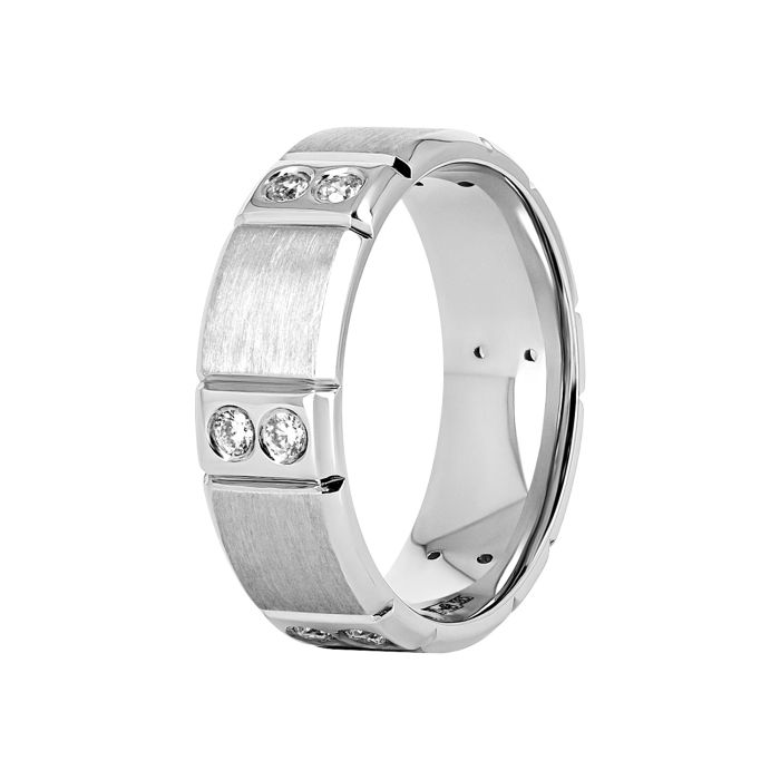 Матовое мужское обручальное кольцо с бриллиантами